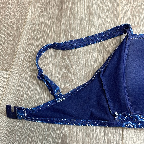 Nip Tuck Joann Bikini Top Blue Medallion Multi Fit Cup US 8 - Picture 13 of 16